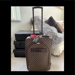LOUIS VUITTON PEGASE 45 RARE DISCONTINUED